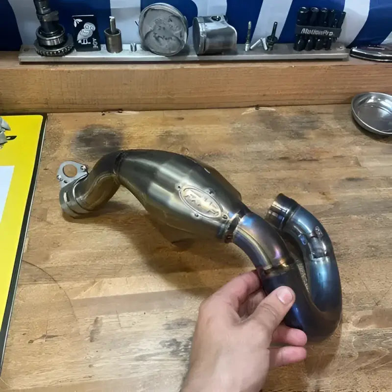 045625 Fmf Ti M.Bomb Header Ktm/Hus wps-79-0495