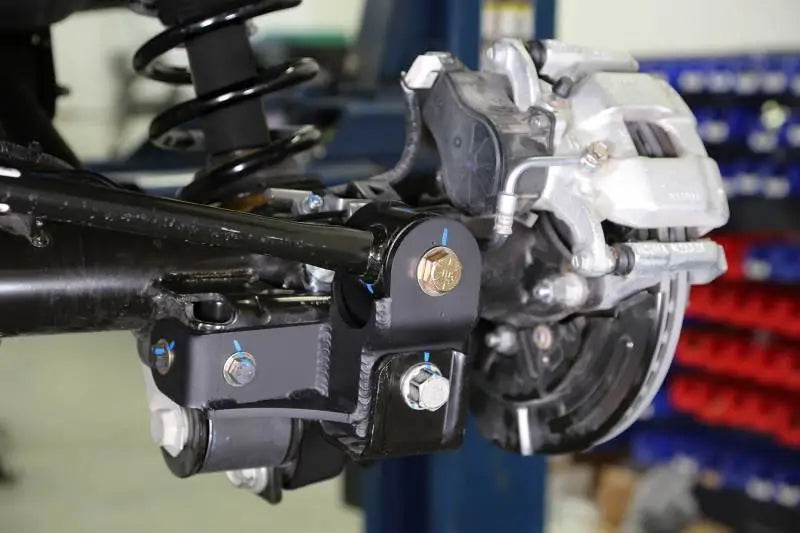 Fabtech 2021+ Ford Bronco 4WD Rear Track Bar Bracket fabfts22345