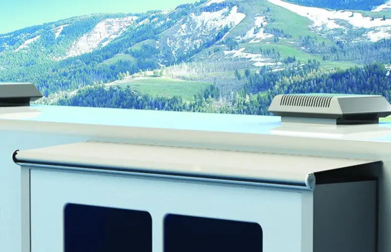 KC256002542 Carefree/Co. 256_ Xl Ascent Cvr Wht/Wh c6fkc2560025