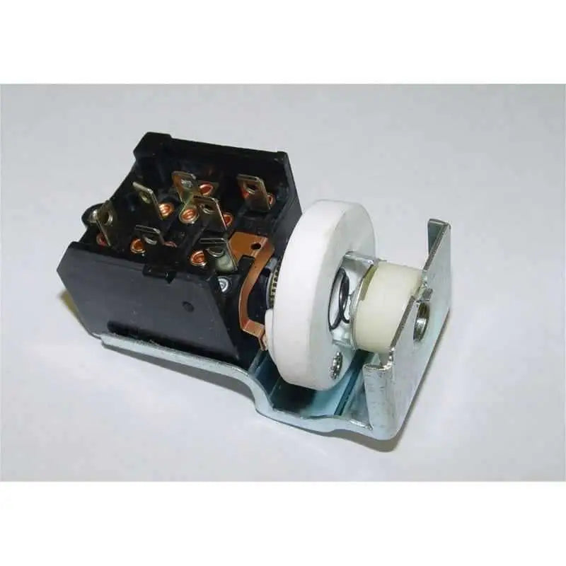 OMIX 17234.08 Headlight Switch- 84-91 Jeep Cherokee XJ 17234-08