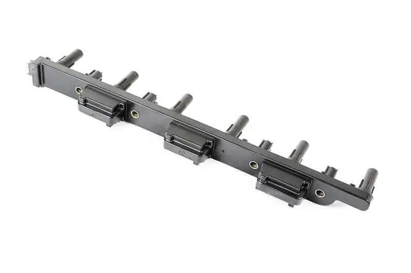 OMIX 17247.19 Ignition Coil- 00-06 XJ/WJ/TJ 4.0L 17247-19